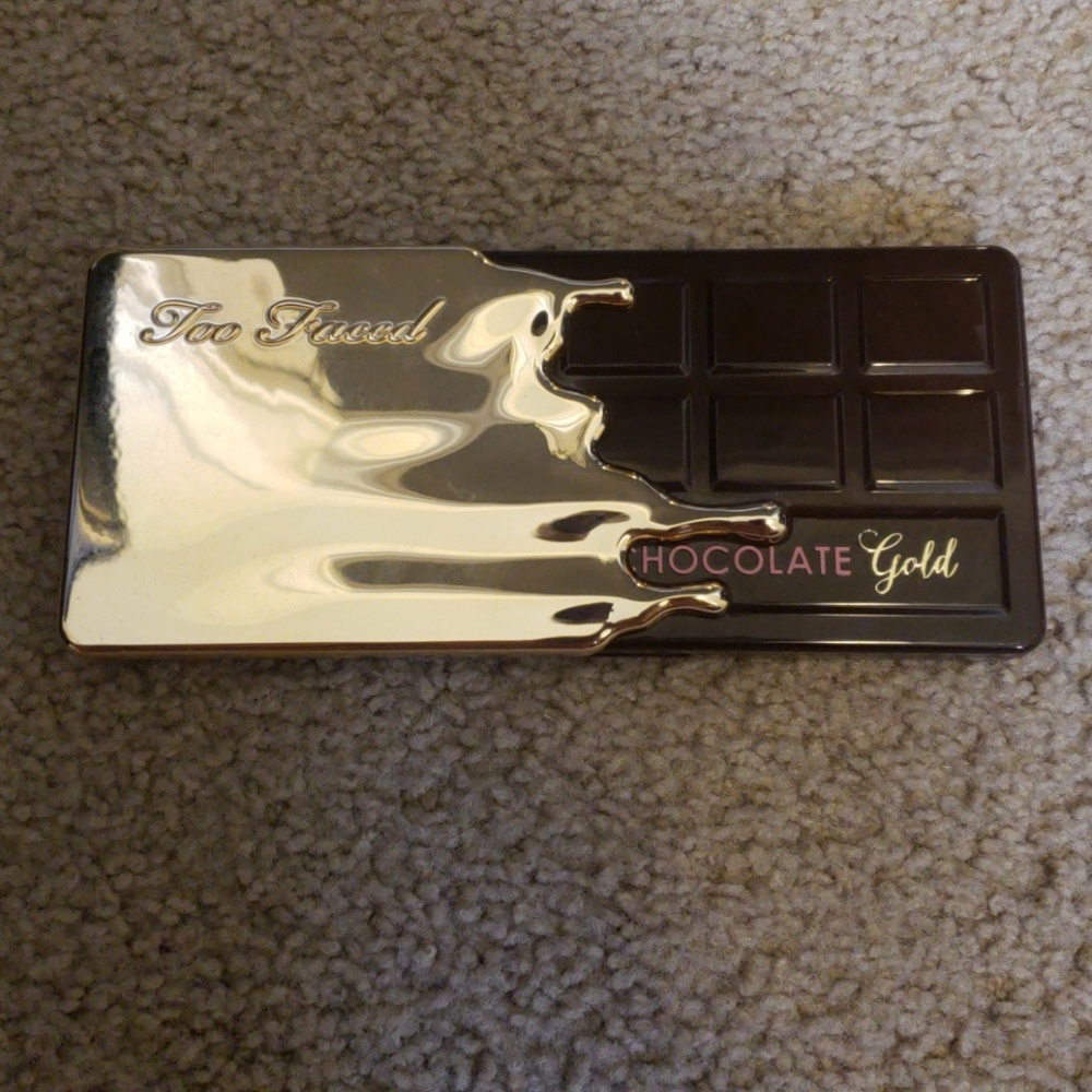 Too Faced Gold Bar